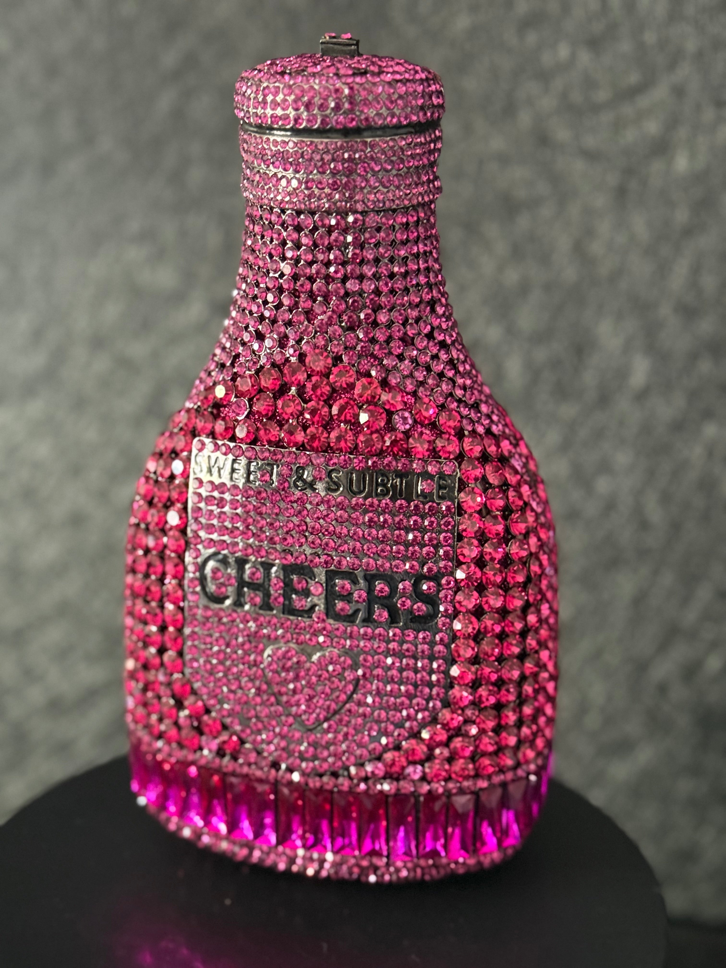Rosé in Hand